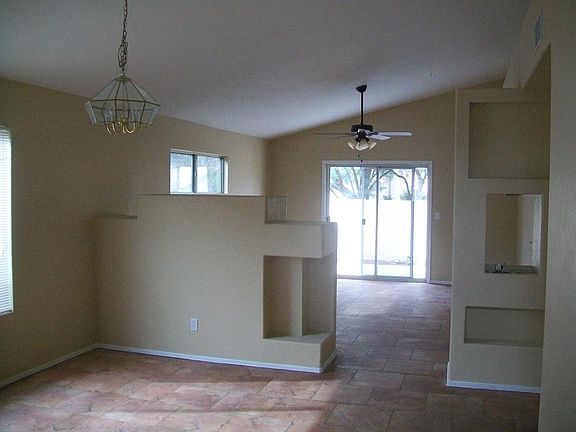 4th image of 8051 N Hobby Horse Ct