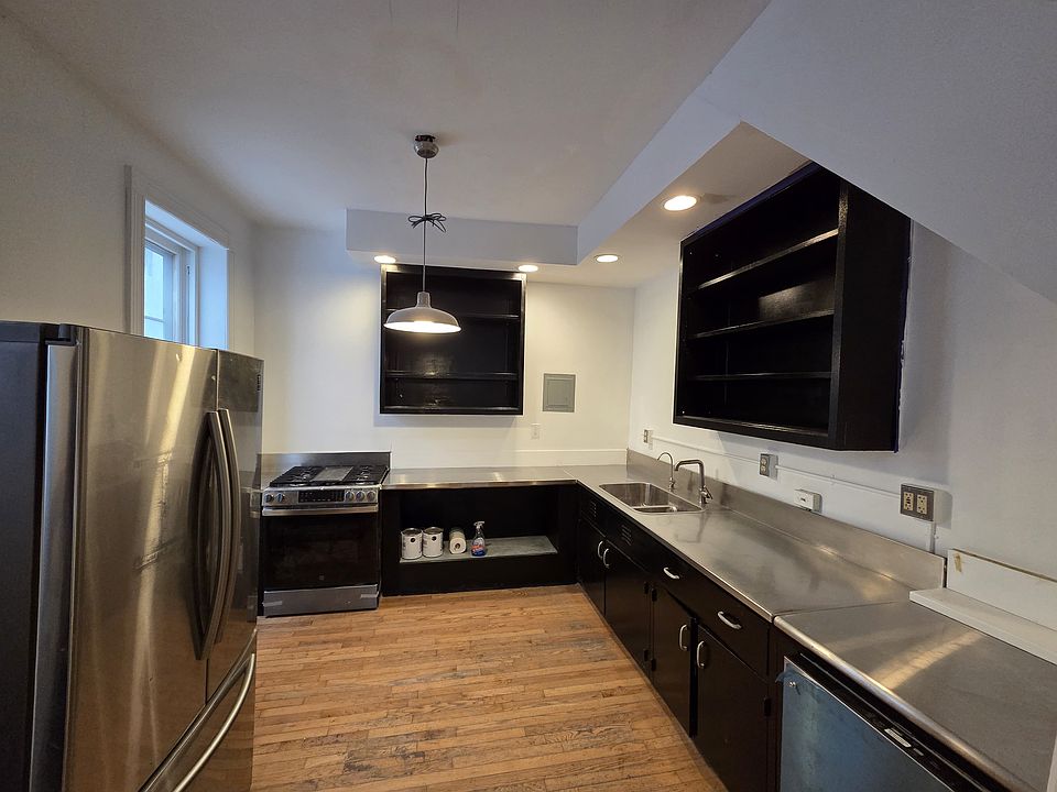 2nd image of 1122 S 47th St #1B