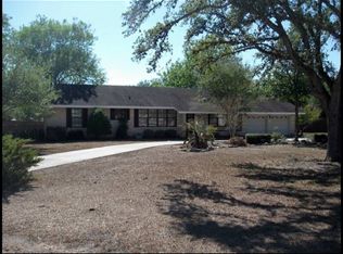 301 W Jackson, Moulton, TX 77975