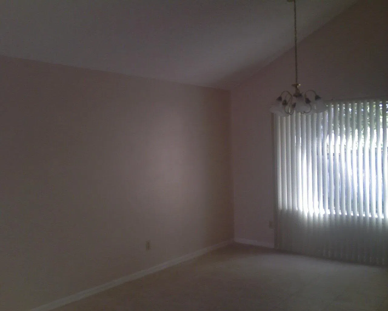 3 bed, 2.5 bath, 1699 sqft, $2,400 — Photo 4