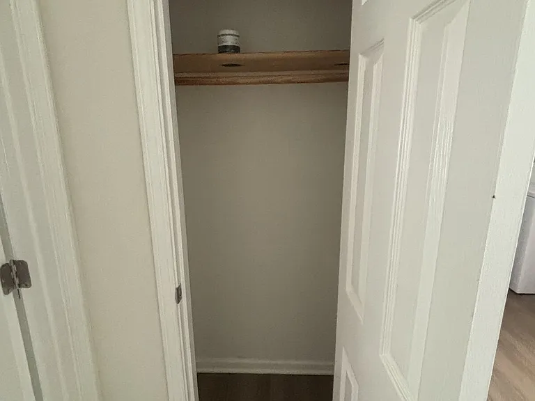 1005 Ross Ln — Photo 6
