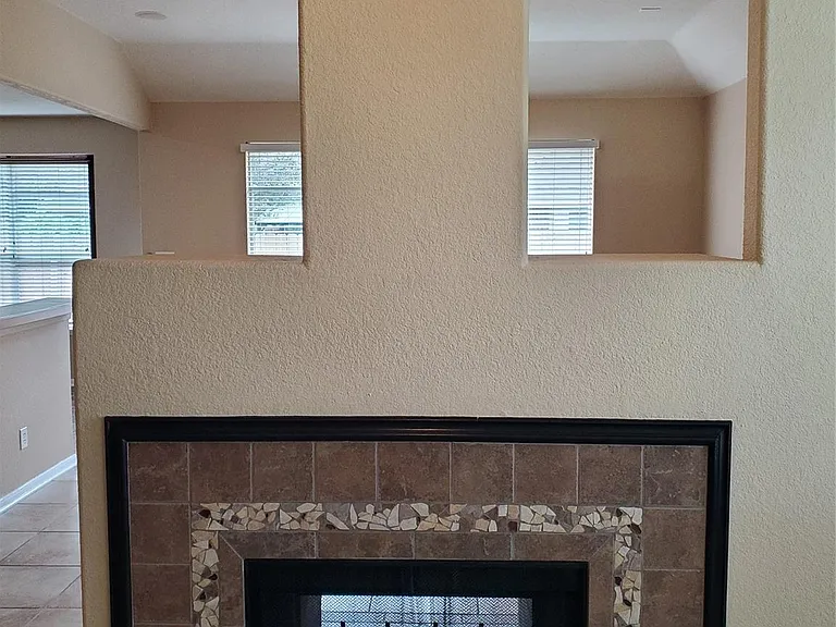 2715 Falling Forest Ct — Photo 17