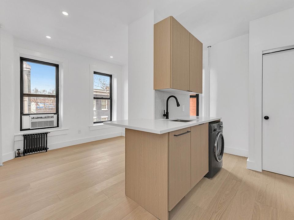 1st image of 169 Sullivan St APT 10