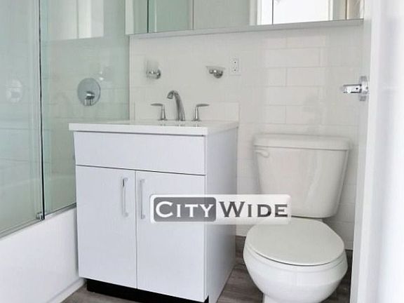 4th image of 145 E 16th St APT 5K