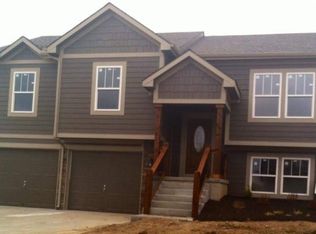 16709 Sheehan Rd, Basehor, KS 66007