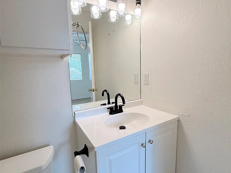 9900 Hundred Oaks Cir #A — Photo 15