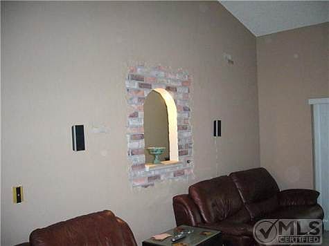 2nd image of 1190 New Parkview Pl