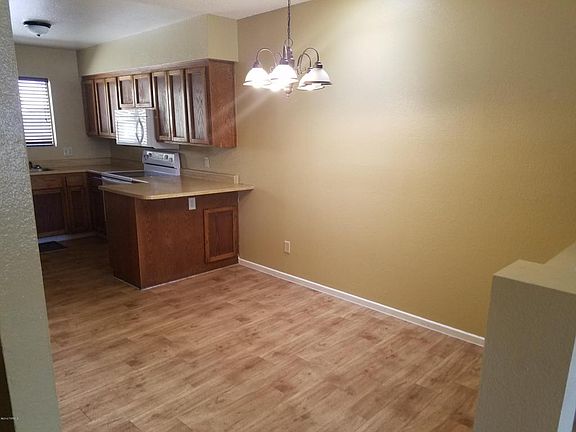 4th image of 2825 N Estrella Ave #1