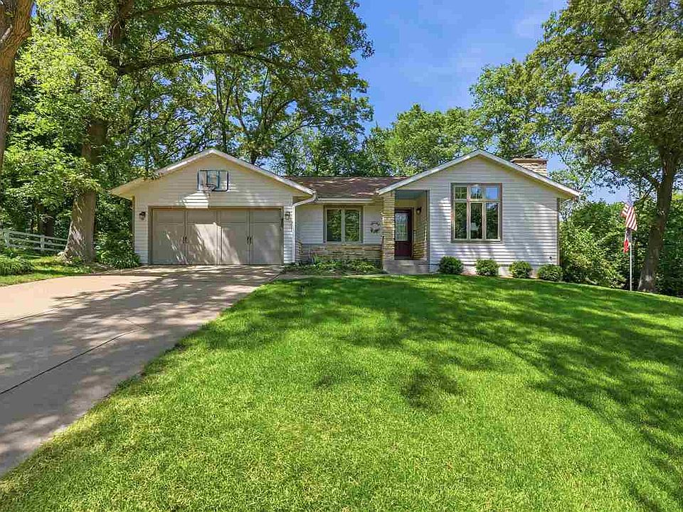 1st image of 950 Kyle Dr NE