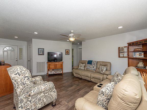 5th image of 2901 Pueblo Ct