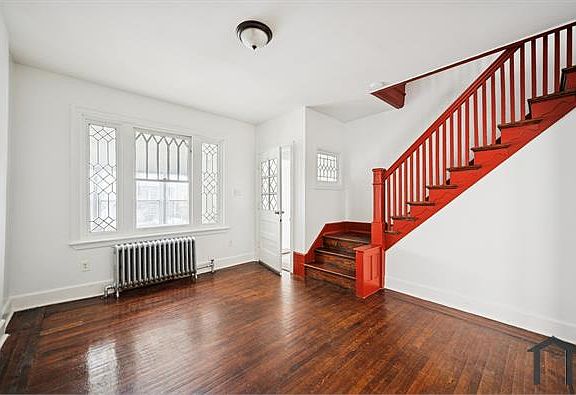 4th image of 401 W Fisher Ave