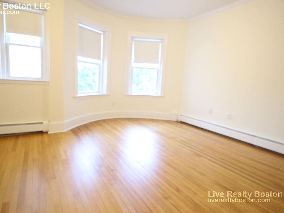 2nd image of 21 Fairbanks St #14F