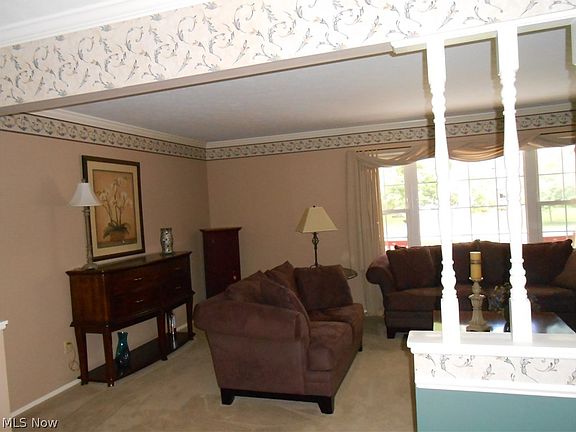 4th image of 27905 Blossom Blvd
