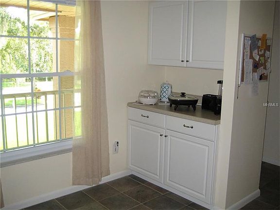 4th image of 4923 Sunnybrook Dr Unit 23