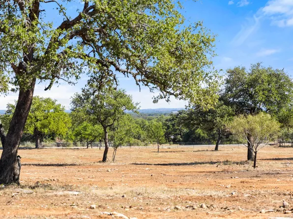 2560 Towhead Valley Road, Johnson City, TX 78636