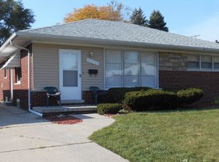 21033 Virginia Ave, Eastpointe, MI 48021