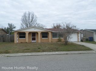3353 Hoover Dr, Holiday, FL 34691