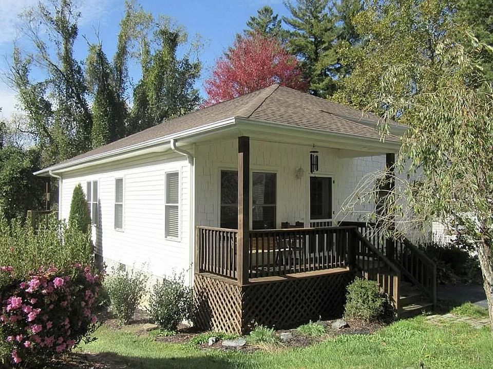 Newer home built in 2009