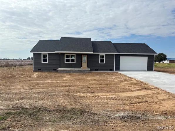 29 Byrd Dr, Sikeston, MO 63801