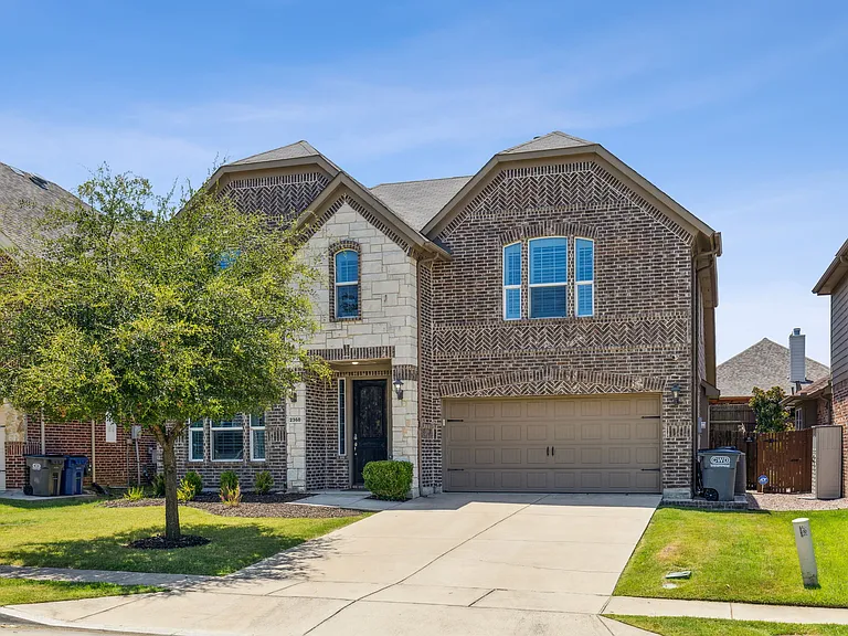 2360 Fountain Gate Dr — Photo 3