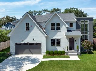 1060 Cedar Ln, Northbrook, IL 60062