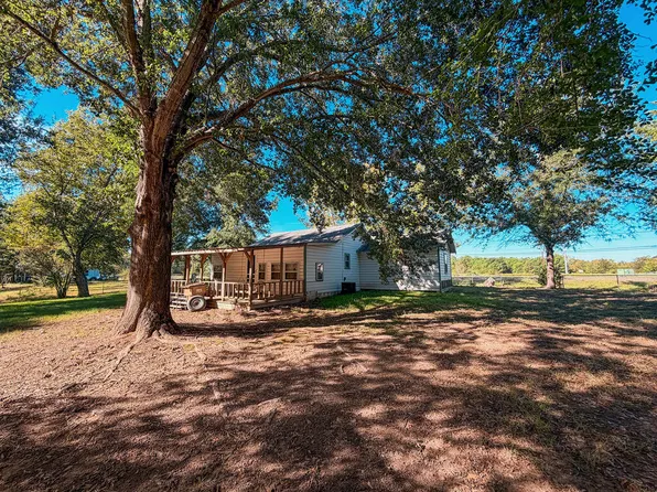 634 N Us Highway 287, Elkhart, TX 75839