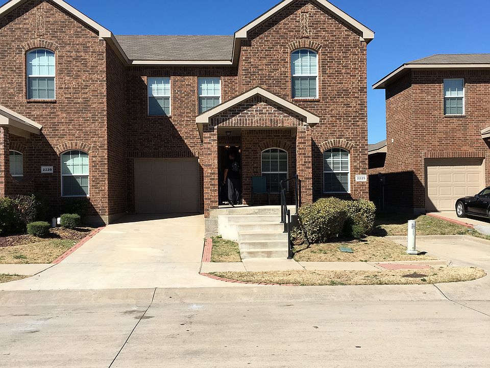 1st image of 2225 Stonebrook Ln