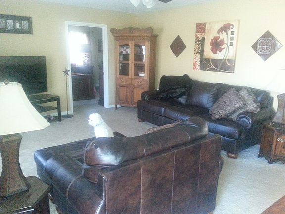 3rd image of 1007 W Grand Ave