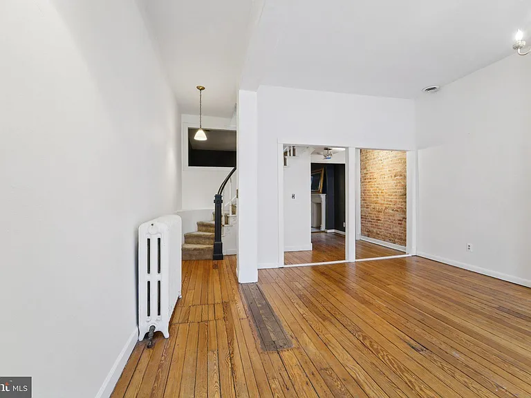 2206 E Baltimore St — Photo 7
