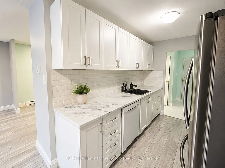 65 Highland Cres #106 — Photo 3