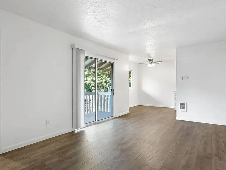 3435 SW 87th Ave — Photo 24