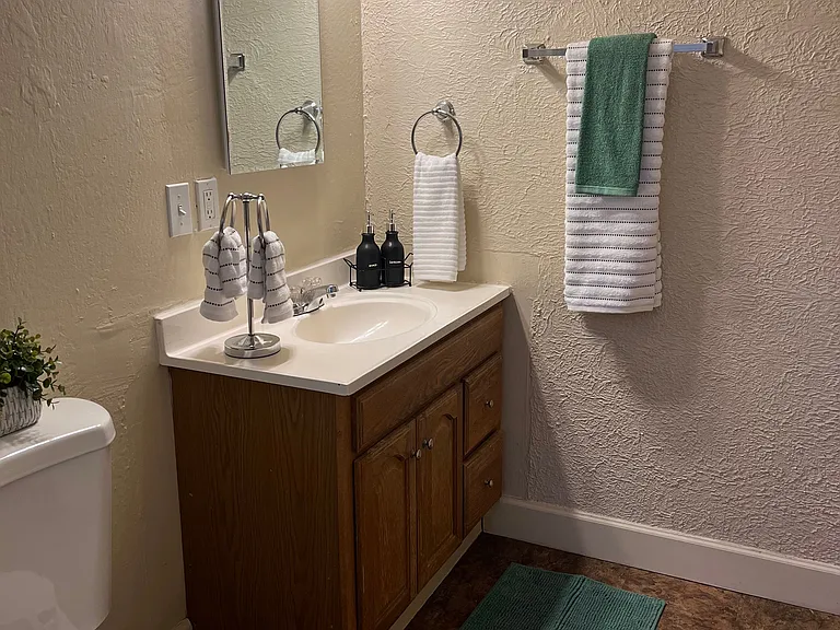 1301 Edmonton Ave #4 — Photo 6