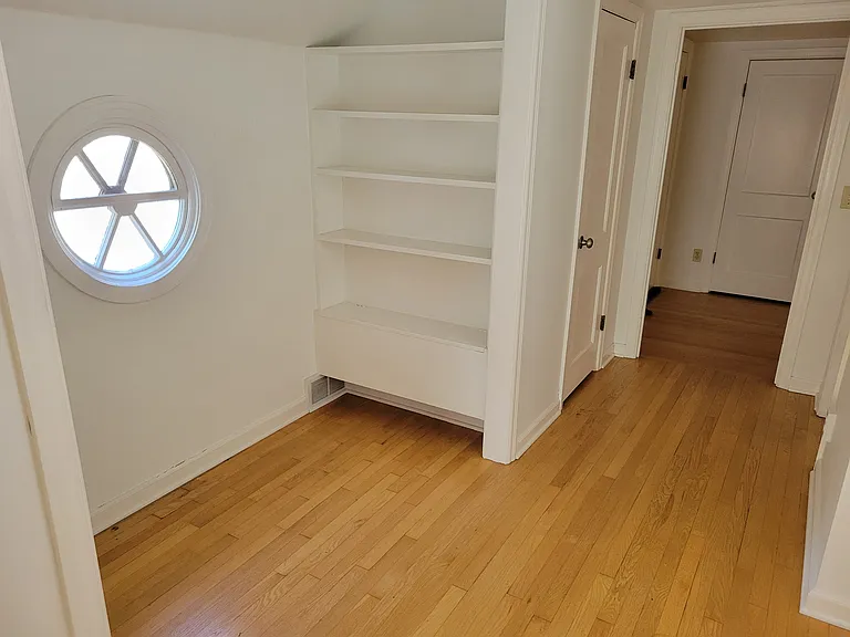 6720 Floyd St — Photo 10