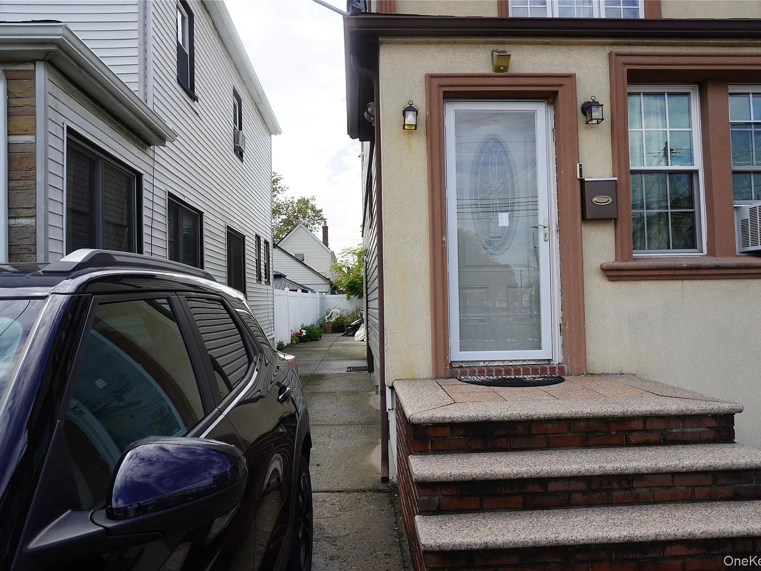 3 bed, 1.0 bath, 1120 sqft, $3,300 — Photo 3