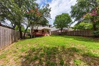 805 Chiselpoint Cv — Photo 33