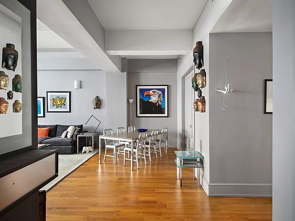 3rd image of 130 W 30th St APT 4A