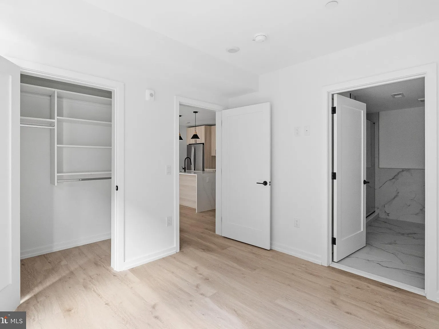 1 bed, 1.0 bath, 650 sqft, $1,850 — Photo 2