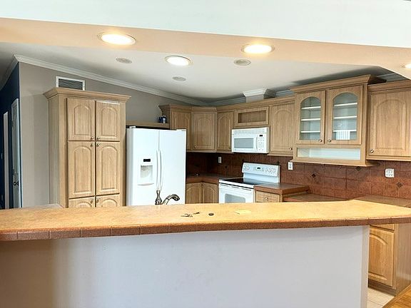 3rd image of 5200 28th St N Lot 411