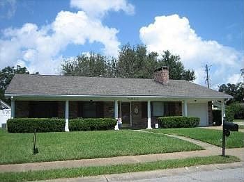 1st image of 2421 Palmer Dr