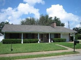 2421 Palmer Dr, Gulfport, MS 39507