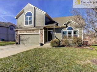 606 Garnes St, Raymore, MO 64083