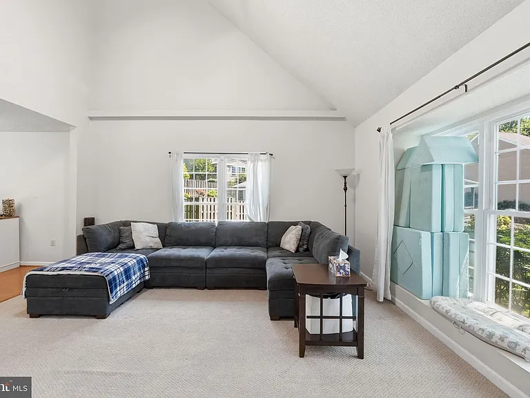 4020 Blue Slate Dr — Photo 5