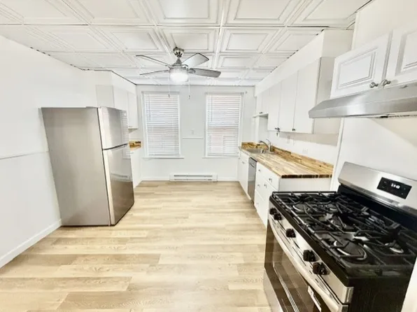 2 Baldwin Pl, Boston, MA