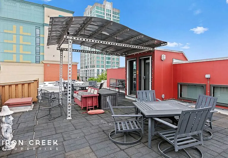 32 Broadway St #320 — Photo 21