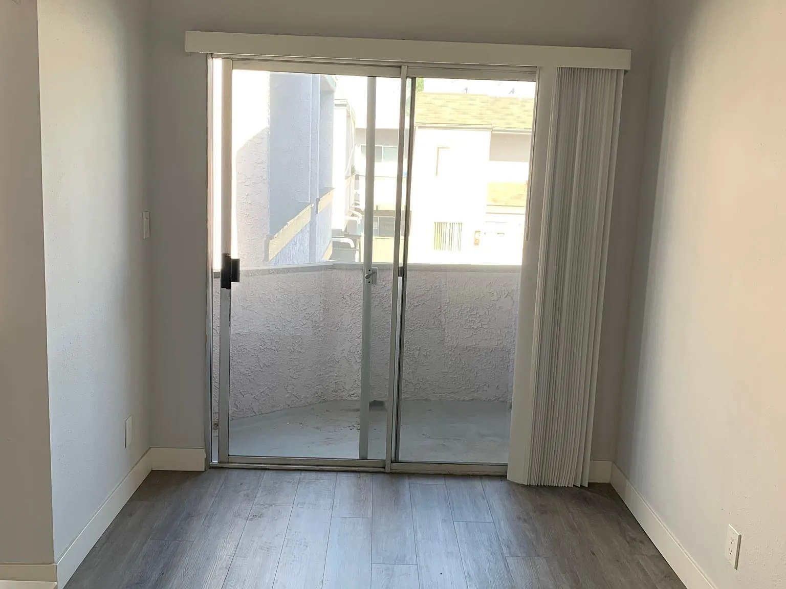Gilmore Apartments - North Hollywood — Photo 4