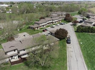 206 E Miami St, Hiawatha, KS 66434