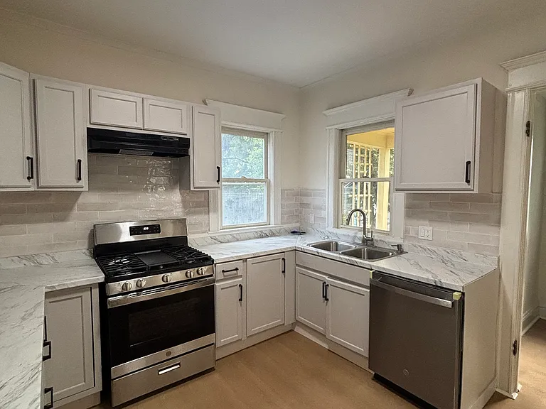 522 Allen St — Photo 1