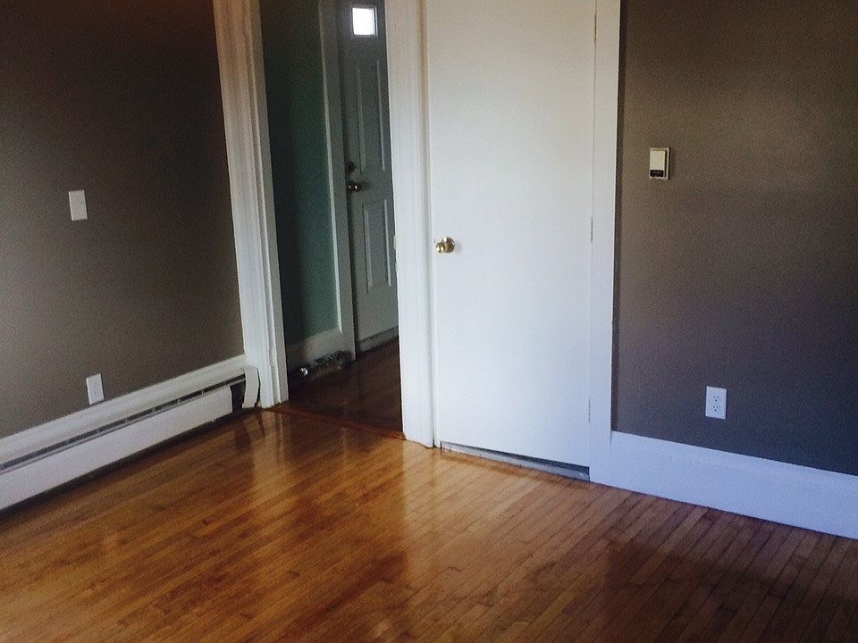 2nd image of 68 Winn St #1