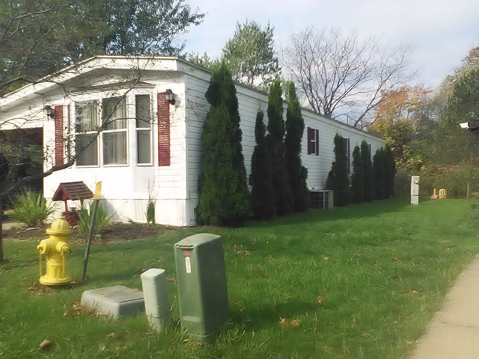 1st image of 26 W Canyon Dr