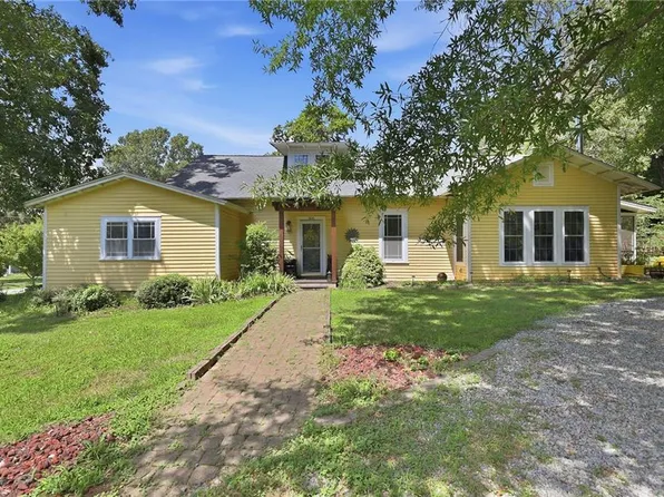 306 N 9th St, Mebane, NC 27302